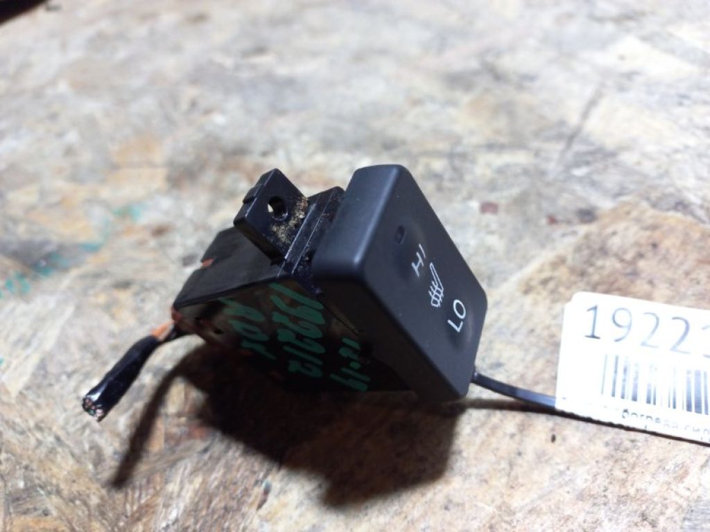 35600-TX4-A01 | Кнопка обогрева сидений прав. ACURA RDX 12-19