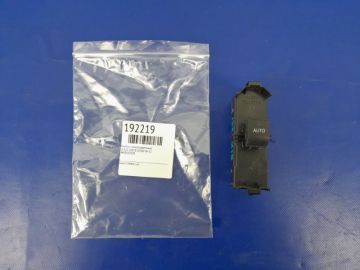 Кнопка стеклоподъемника задн. прав. LEXUS GS350 GS300 05-11