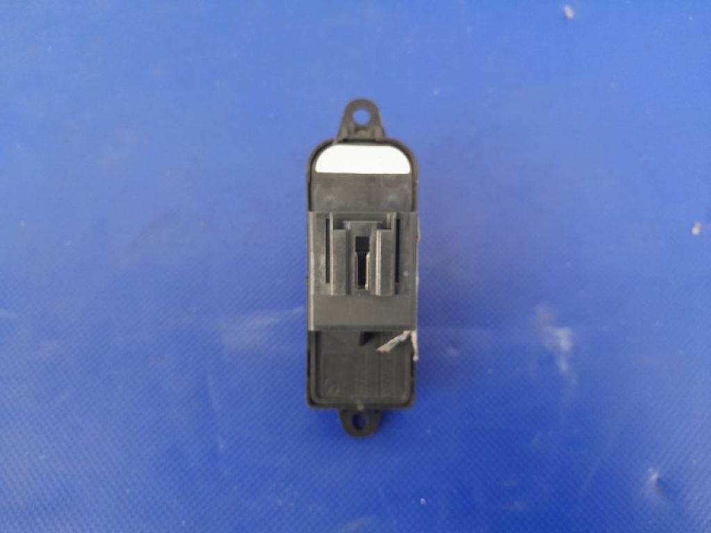TD11-66-380 | Кнопка стеклоподъемника задн. MAZDA CX-9 06-16 - Фото 2