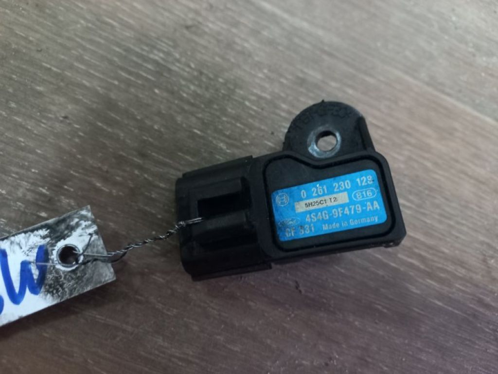L301-18-211B | Датчик абсолютного давления (MAP sensor) MAZDA 3 BL 09-13 - Фото 3
