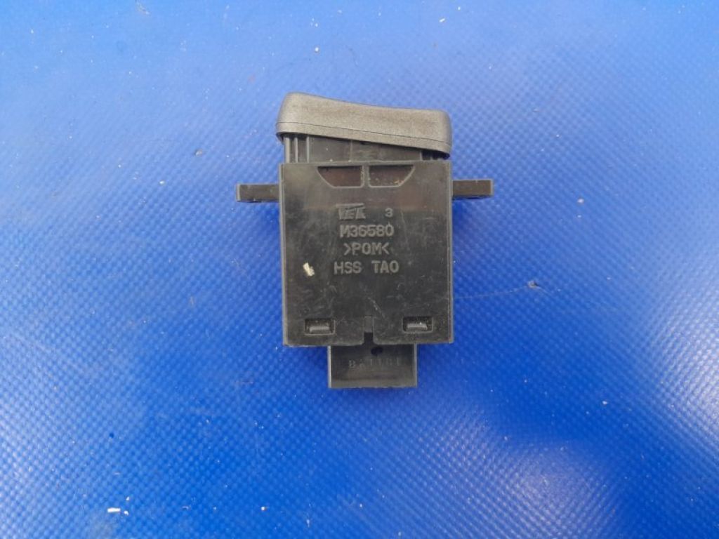 35600-TA0-A01ZA | Кнопка обігріву сидінь передн. прав. HONDA CROSSTOUR 09-15 - Фото 2