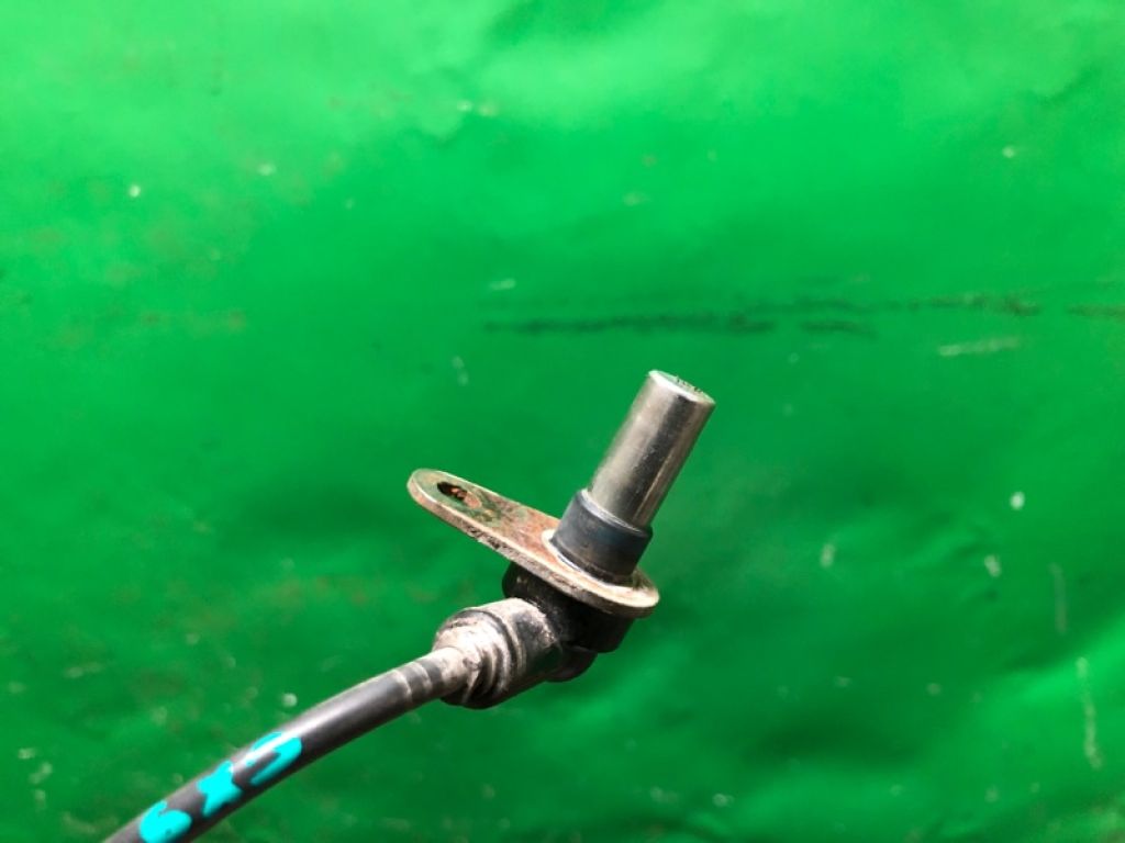 L214-43-71YF | Датчик ABS задн. прав. MAZDA CX-9 06-16 - Фото 2