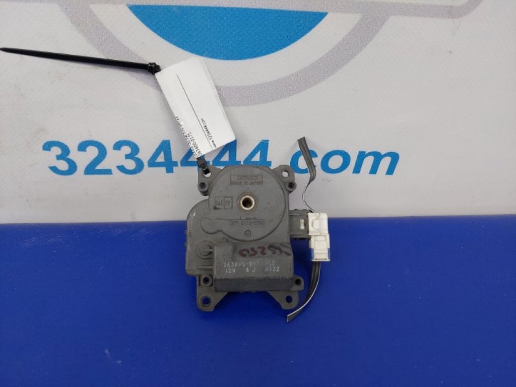 87106-30440 | Моторчик заслінки пічки LEXUS IS250/350 05-13