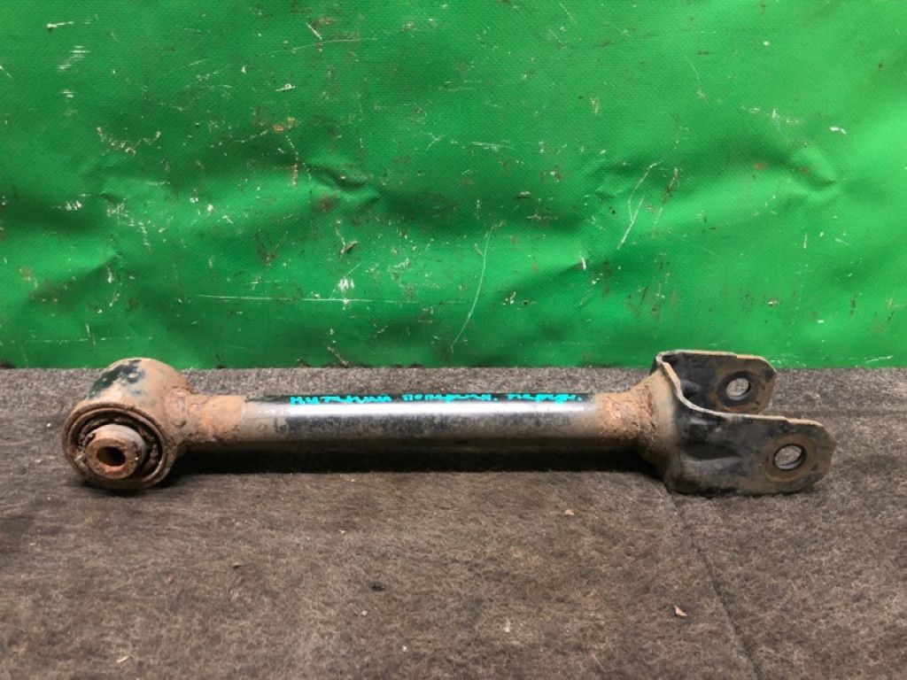 46300-57L10 | Рычаг задней подвески поперечный нижний лев. SUZUKI KIZASHI 09-14