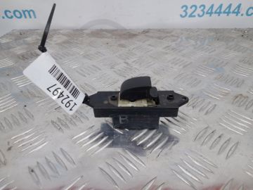 Кнопка склопідіймача задн. лів. MITSUBISHI LANCER X 10 07-15