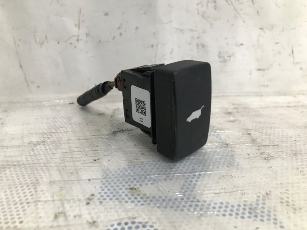 35370-TX4-003 | Кнопка закрывания крышки багажника ACURA RDX 12-19