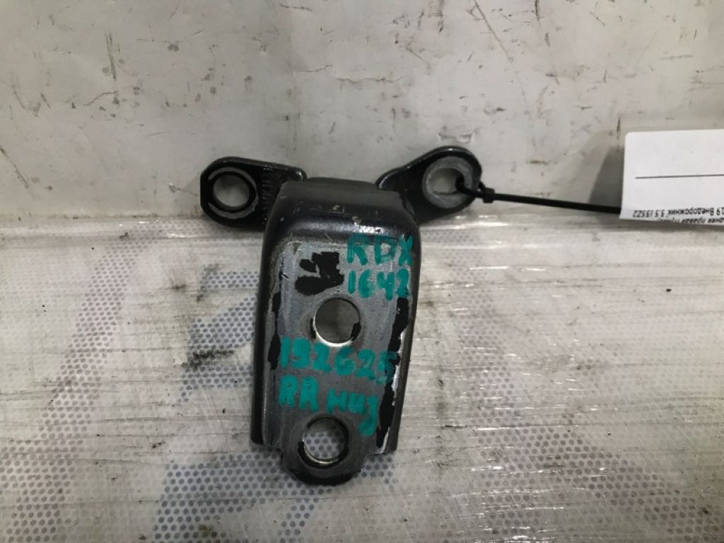 67920-SNE-A01ZZ | Петля двери нижняя задн. прав. ACURA RDX 12-19