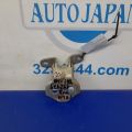 68730-04010 | Петля двері нижня передн. лів. TOYOTA TACOMA 02-04