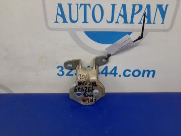 Петля двери нижняя передн. лев. TOYOTA TACOMA 02-04
