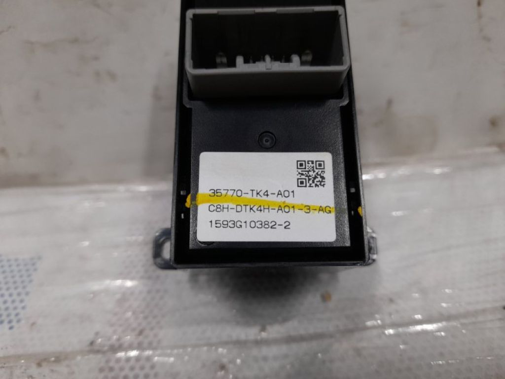 35770-TK4-A01 | Кнопка стеклоподъемника задн. прав. ACURA RDX 12-19 - Фото 4