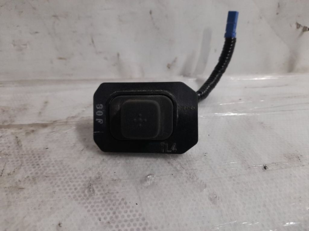 38369-TX4-A01 | Кнопка открывания багажника наружная задн. ACURA RDX 12-19