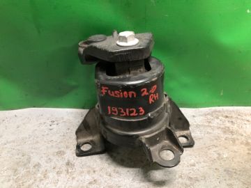 Подушка двигуна прав. FORD FUSION 14-