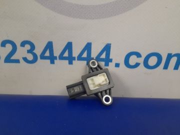 Датчик удару передн. лів. KIA SORENTO UM 14-