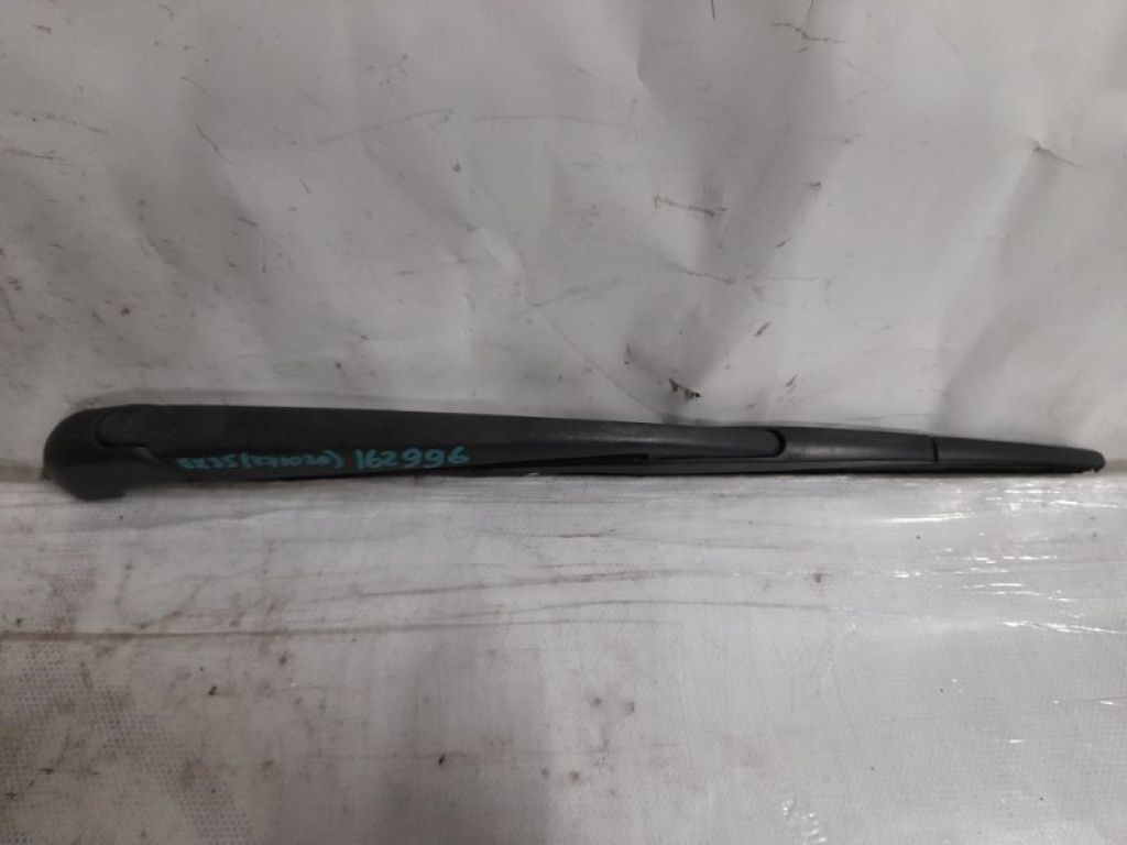 28781-CB80A | Поводок стеклоочистителя задний INFINITI EX35(37) 07-12