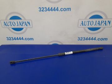 Амортизатор капоту прав. TOYOTA CAMRY 50 12-15