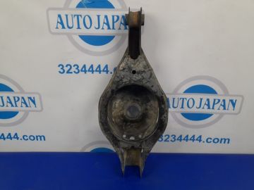 Важіль задньої підвіски нижній поперечний прав. NISSAN ALTIMA L32 07-12