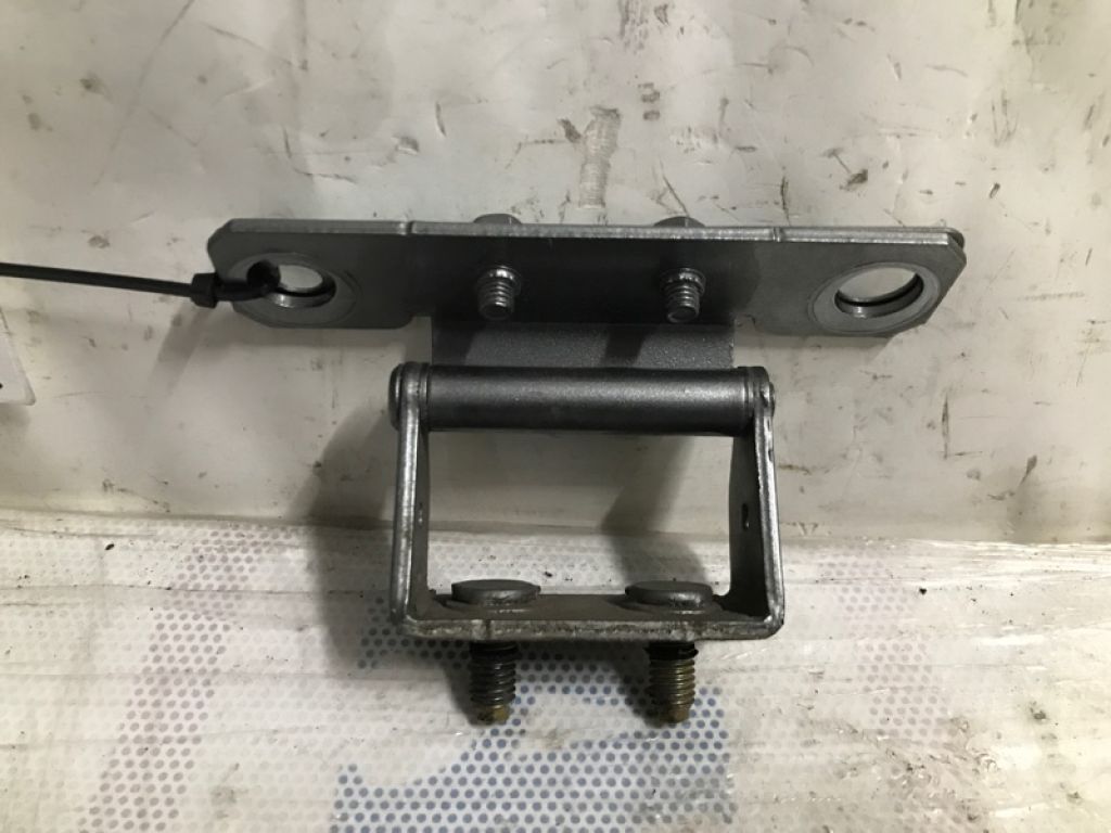 90401-CG000 | Петля крышки багажника лев. INFINITI FX S50 03-08 - Фото 2