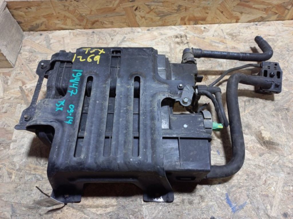 17011-TL2-A01 | Абсорбер паливний HONDA ACCORD CU8 / TSX 08-14