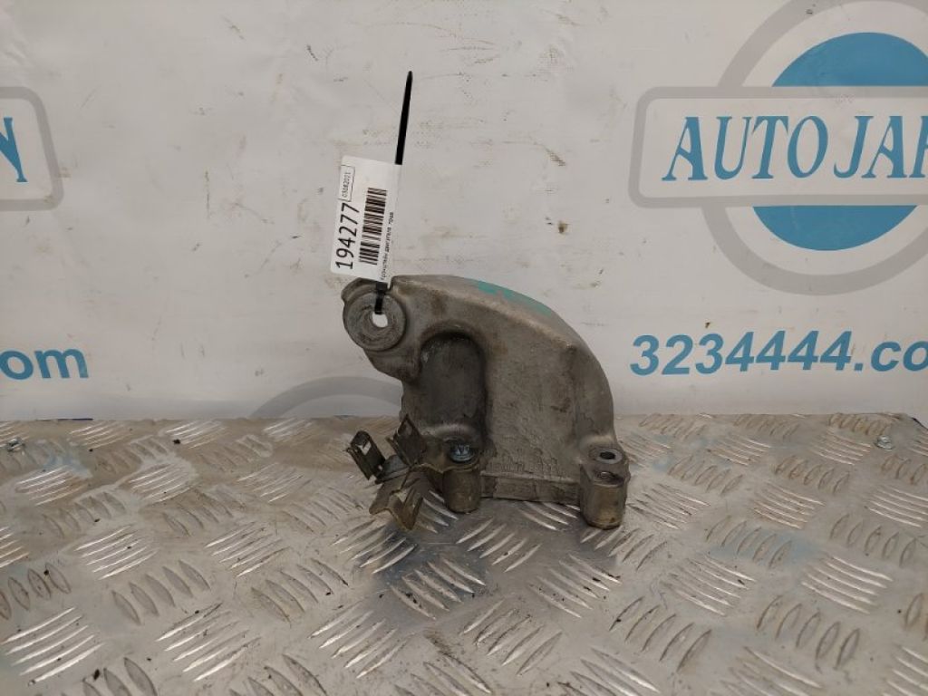 A 642 223 03 04 | Кронштейн двигателя прав. MERCEDES R-CLASS W251 05-13