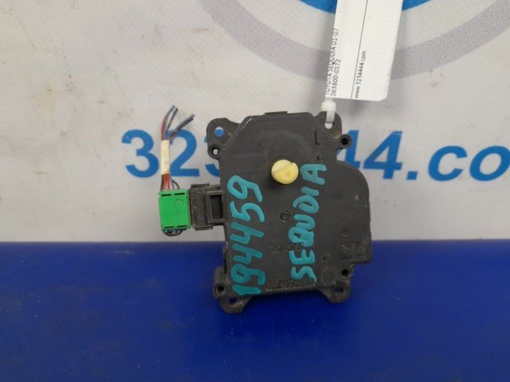 87106-07140 | Моторчик заслінки пічки TOYOTA SEQUOIA 01-07 - Фото 2