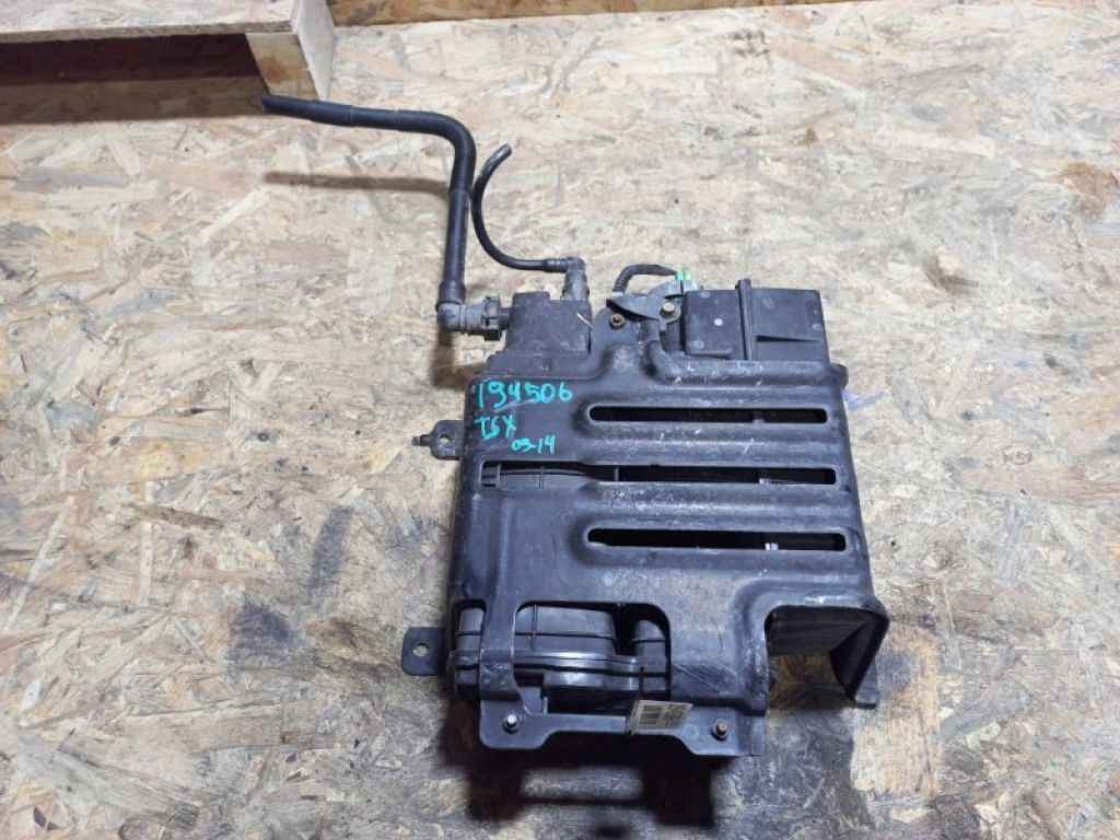 17011-TL2-A01 | Абсорбер паливний ACURA TSX 08-14