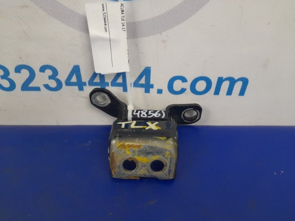 67910-T2F-A02ZZ | Петля двері верхня задн. прав. ACURA TLX 14-17