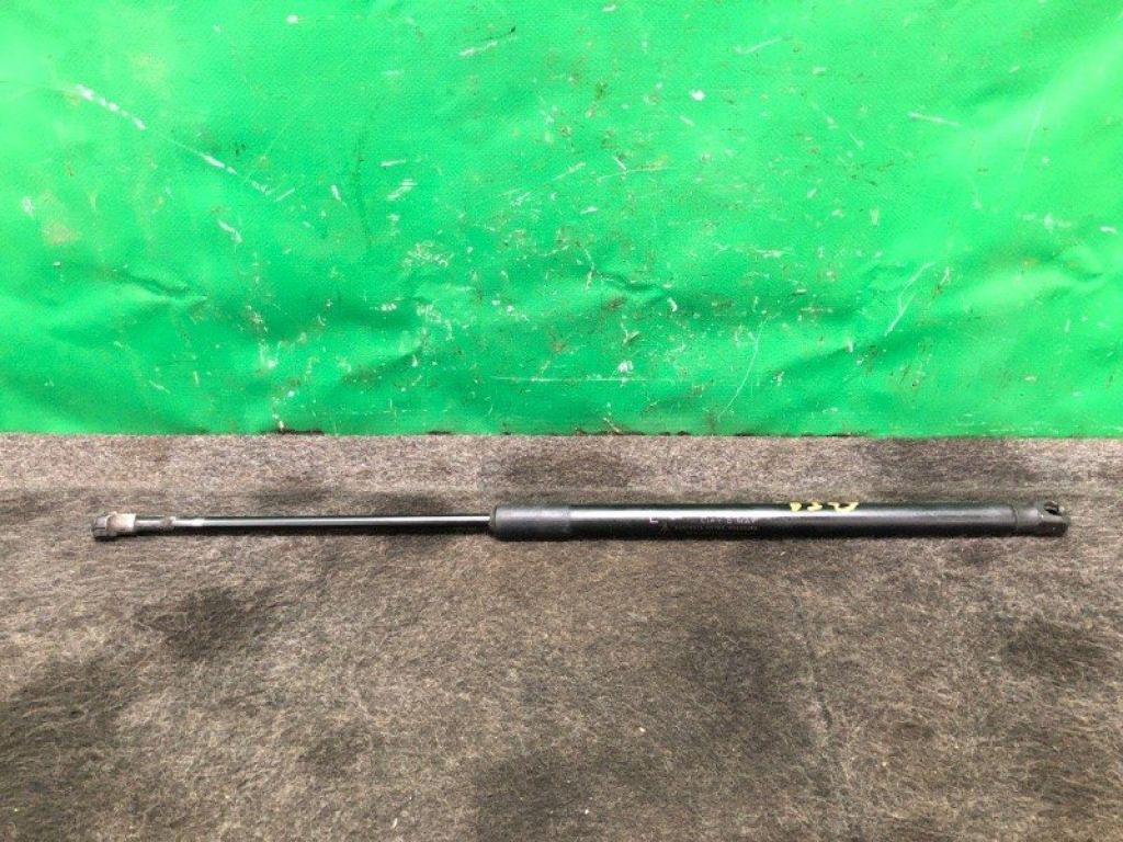 90451-5DA0A | Амортизатор кришки багажника лів. INFINITI QX30 16-20