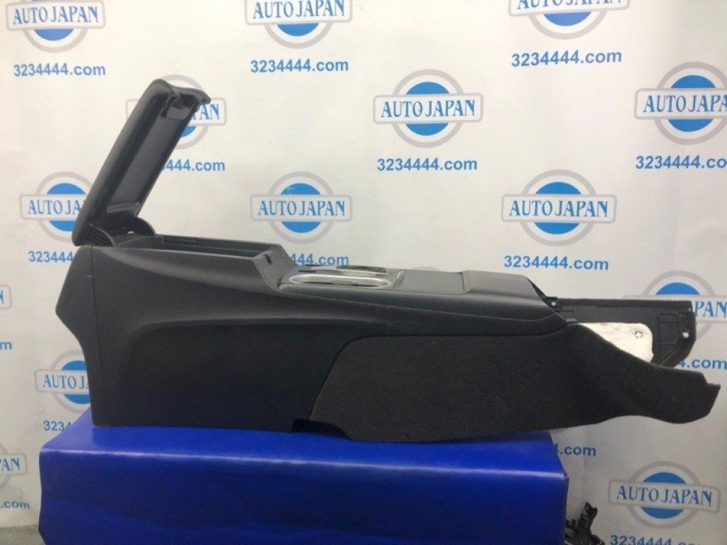 83450-TX4-A02ZB | Подлокотник ACURA RDX 12-19