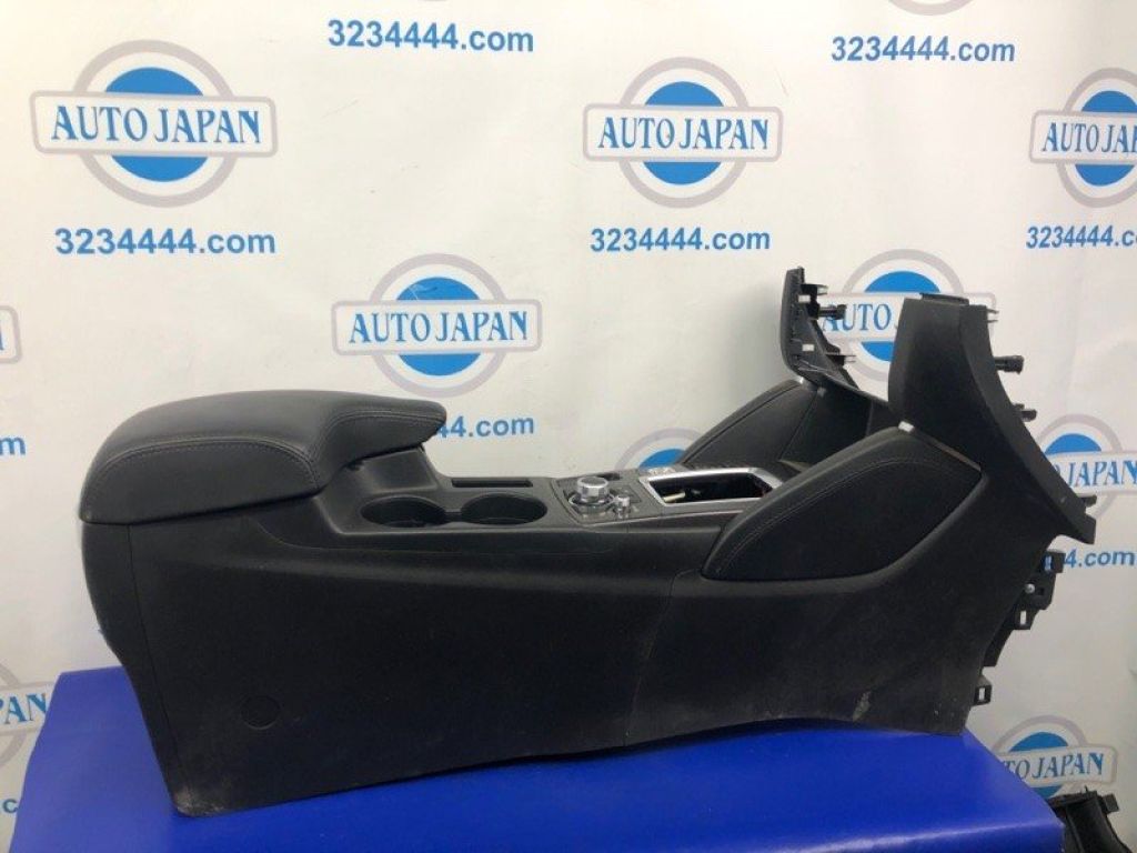 KA0M-64-420C02 | Подлокотник MAZDA CX-5 (KE) 11-17