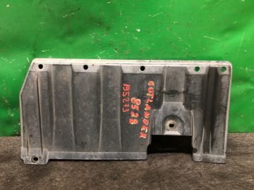 Захист дну задн. прав. MITSUBISHI OUTLANDER XL 05-13