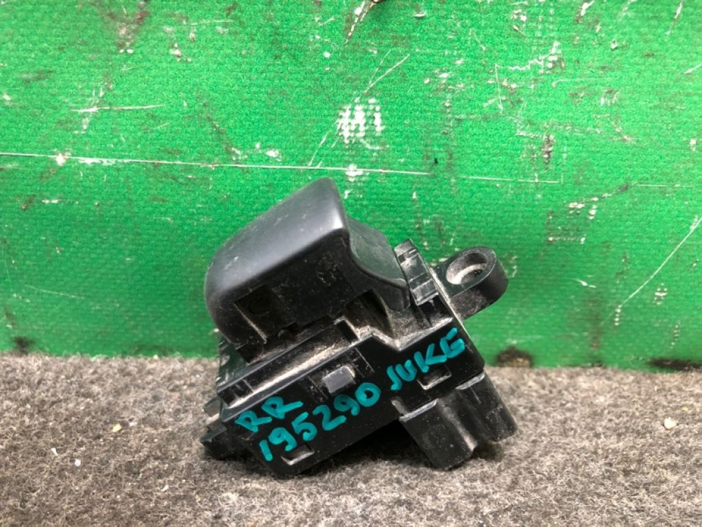 25411-1KL5A | Кнопка стеклоподъемника задн. NISSAN JUKE 10-19