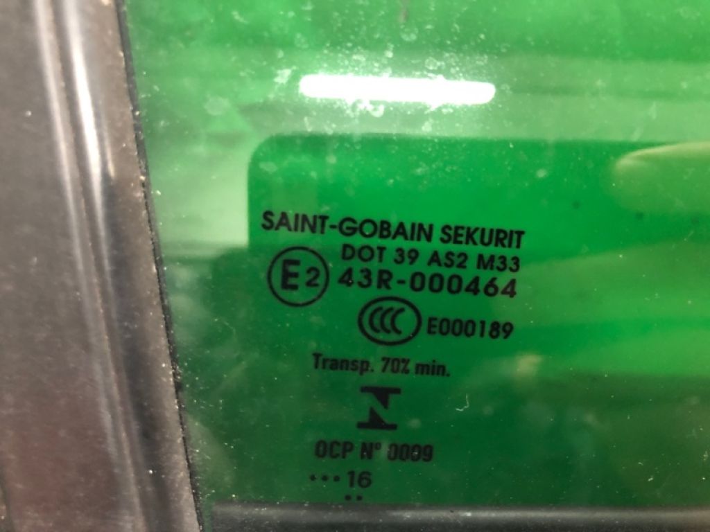 82312-5DA0A | Скло дверей задн. прав. INFINITI QX30 16-20 - Фото 2