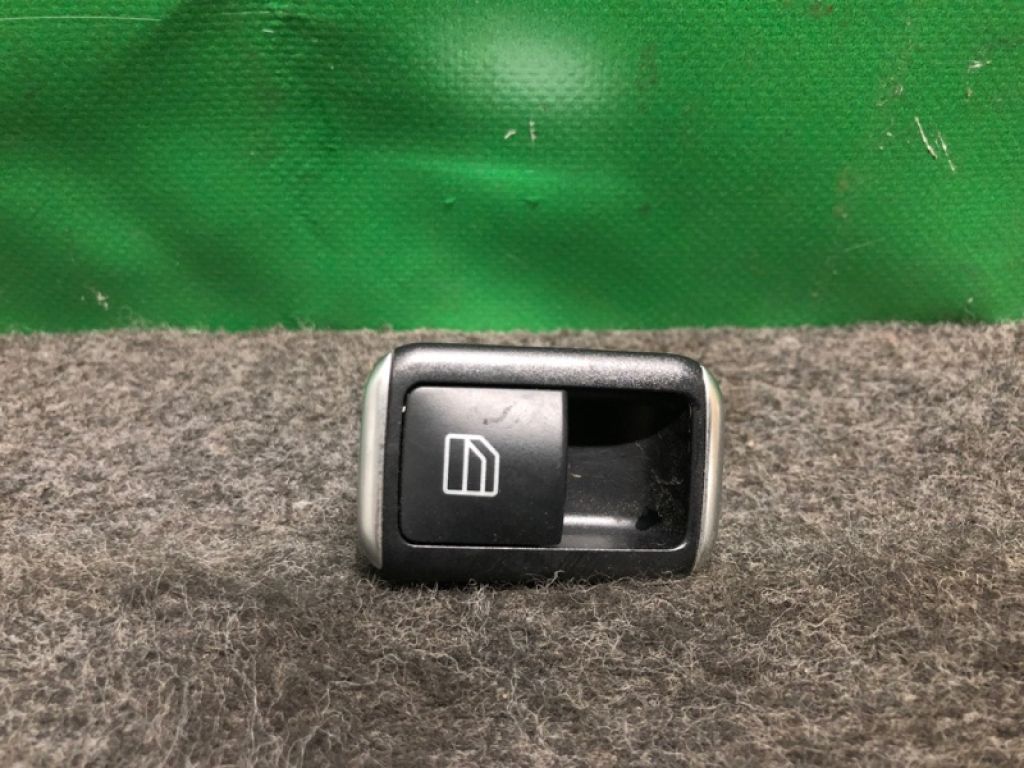 25411-5DA0A | Кнопка склопідіймача задн. прав. INFINITI QX30 16-20