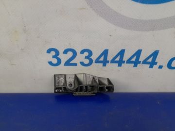 Кронштейн переднього бампера прав. SUBARU OUTBACK 03-09 BP