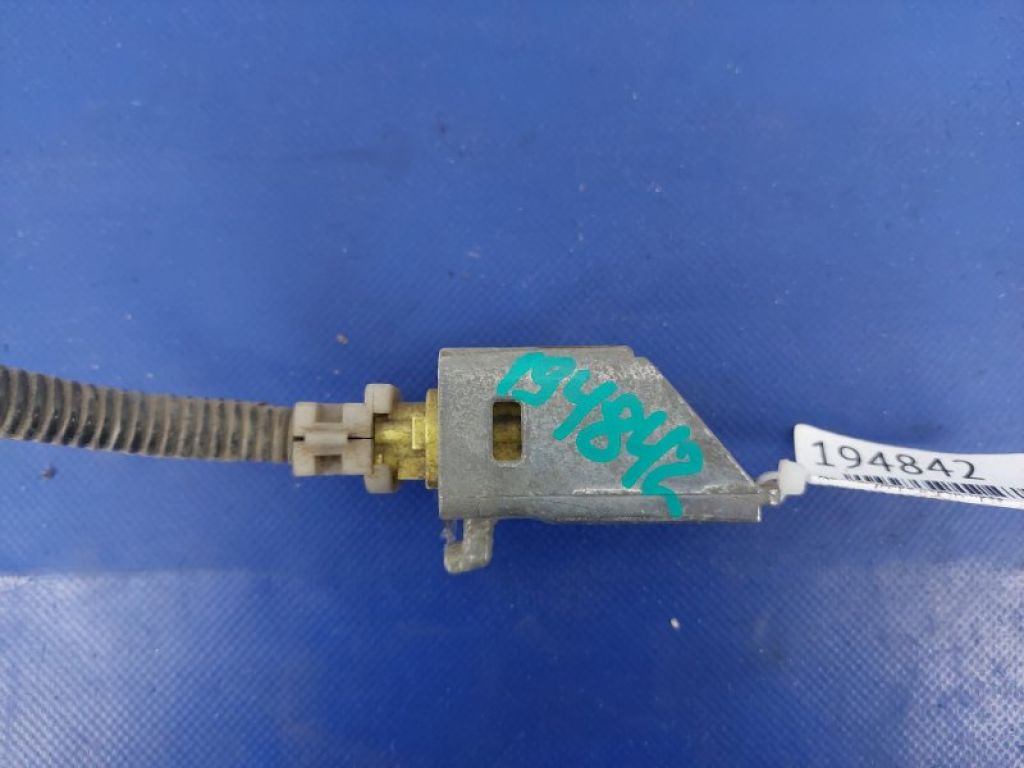 89173-0W100 | Датчик удару передн. прав. LEXUS LS430 00-06 - Фото 3