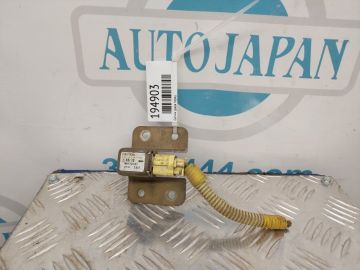 Датчик удару передн. MITSUBISHI PAJERO 99-06