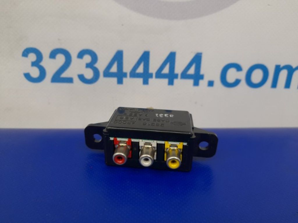 28318-4P000 | Роз'єм NISSAN TEANA J32 08-14
