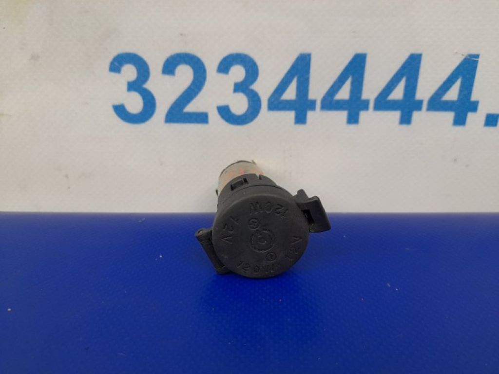 0K54A-662P0 | Прикуриватель KIA SORENTO BL 02-09