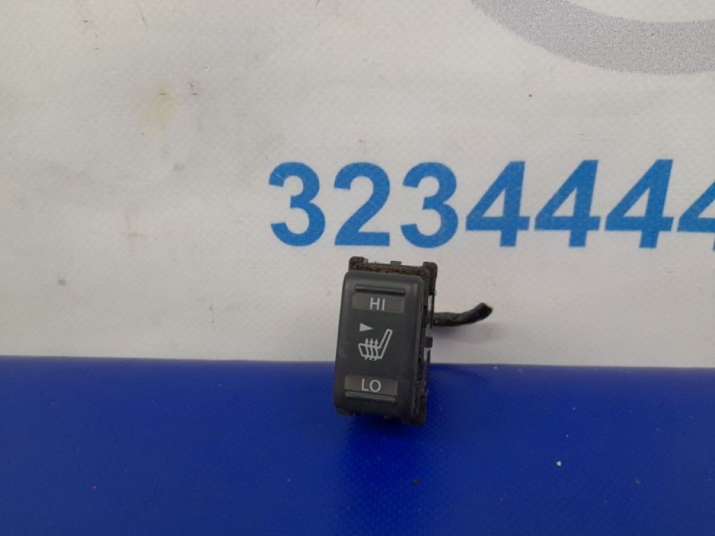 25500-1BA3A | Кнопка обогрева сидений прав. INFINITI EX35(37) 07-12