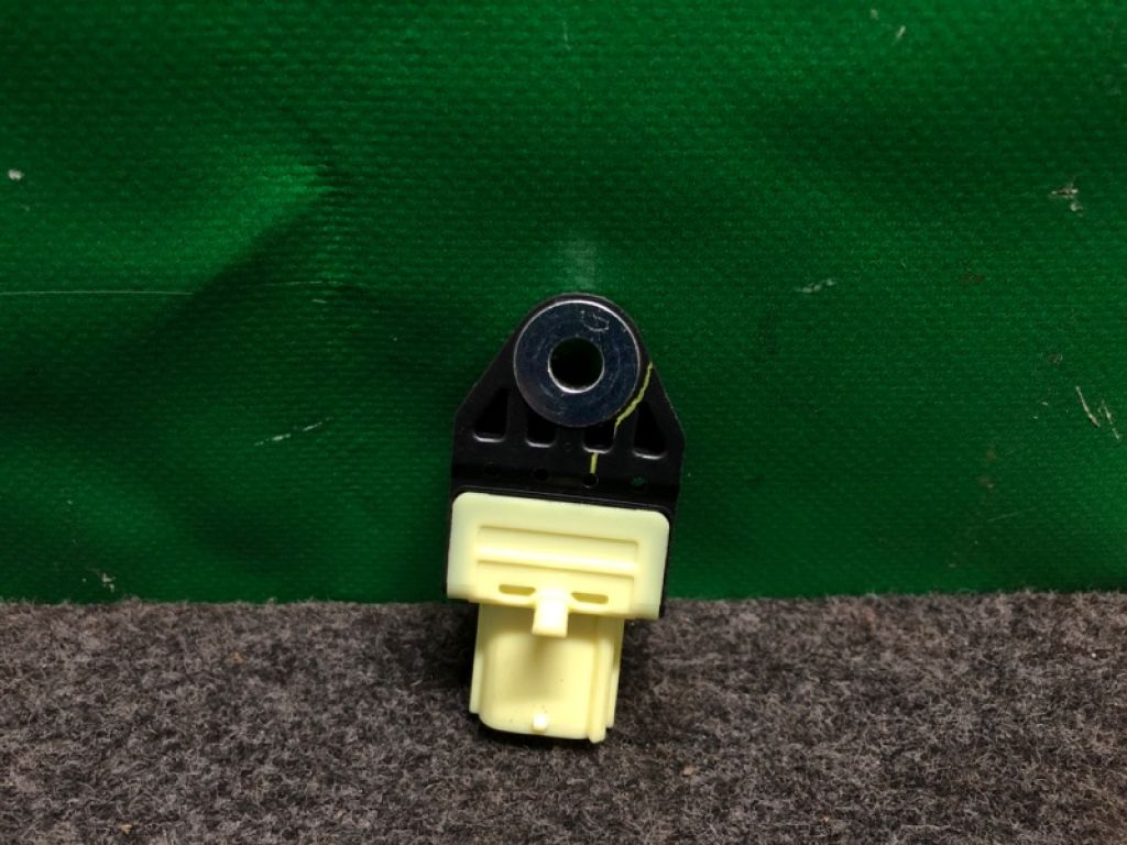 89831-0T020 | Датчик удару передн. прав. TOYOTA SIENNA 11-16 - Фото 2