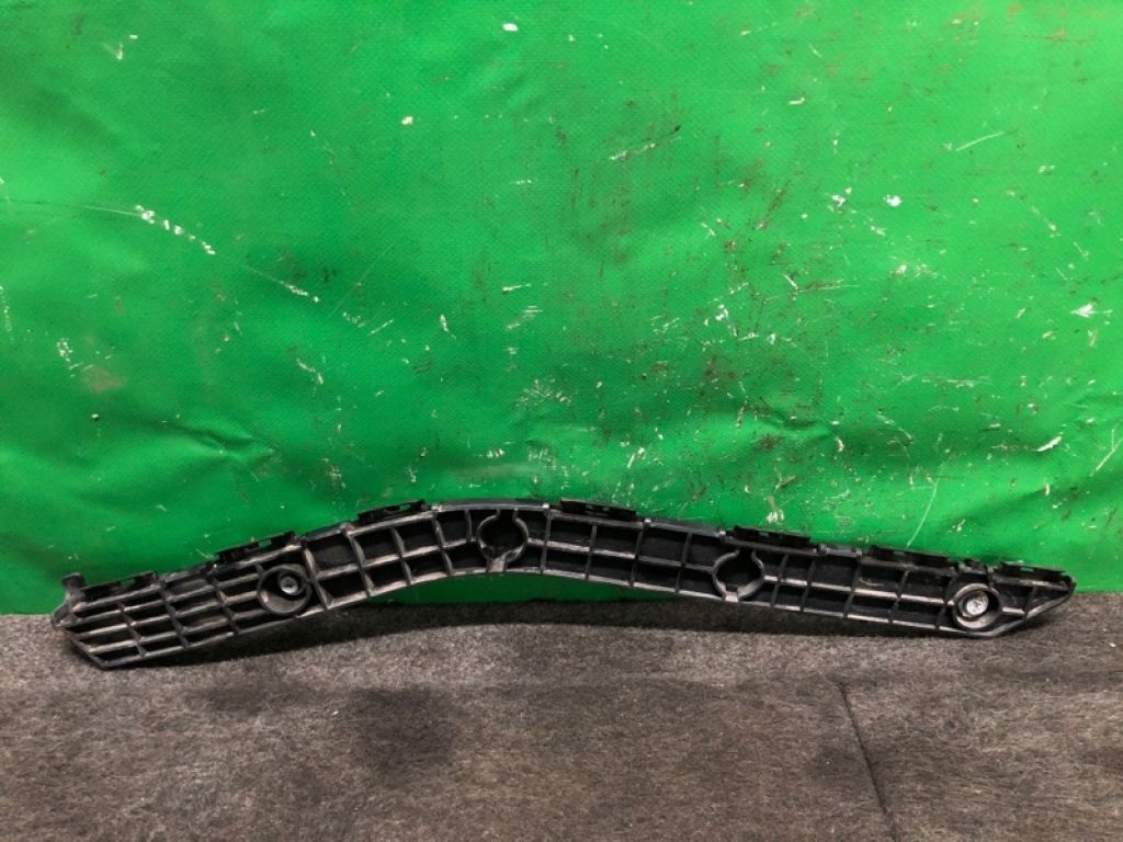 52576-08010 | Кронштейн заднего бампера лев. TOYOTA SIENNA 11-16