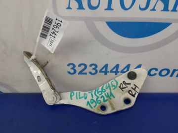 Петля крышки багажника задн. прав. HONDA PILOT 08-15