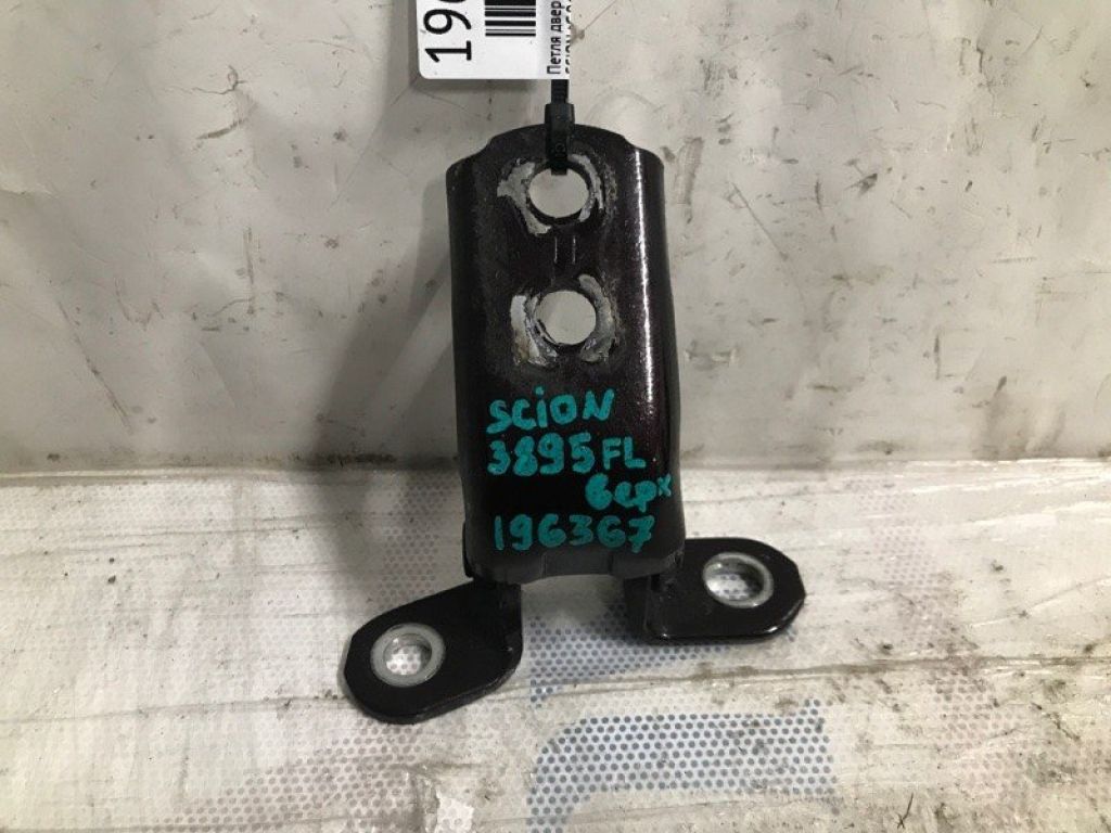 68720-12151 | Петля двері верхня передн. лів. SCION TC 04-10