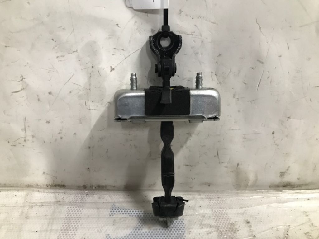 68610-21021 | Обмежувач дверей передн. прав. SCION TC 04-10