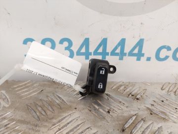 Кнопка центрального замка лев. MAZDA CX-9 06-16