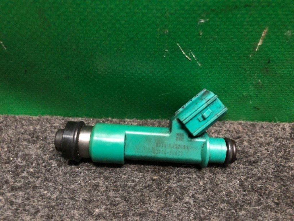 23209-0H030 | Форсунка паливна TOYOTA CAMRY 30 02-06