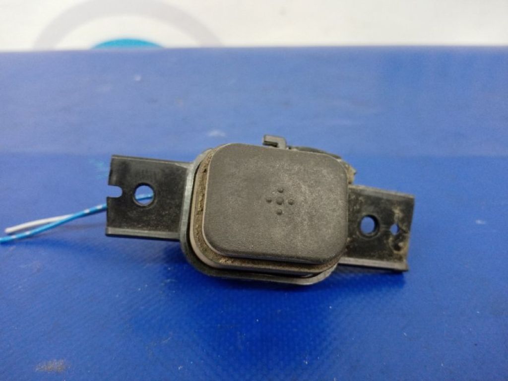 38369-TZ5-A01 | Кнопка открывания багажника наружная ACURA MDX (YD3) 13-21
