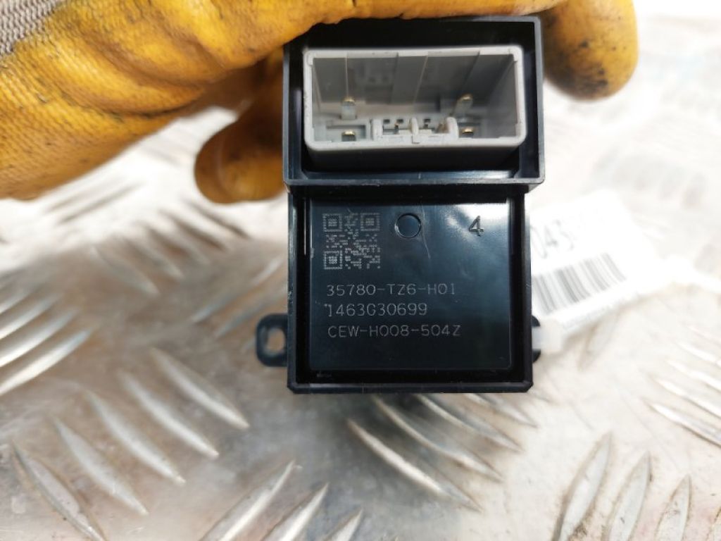 35780-TZ6-H01 | Кнопка стеклоподъемника задн. лев. ACURA MDX (YD3) 13-21 - Фото 4