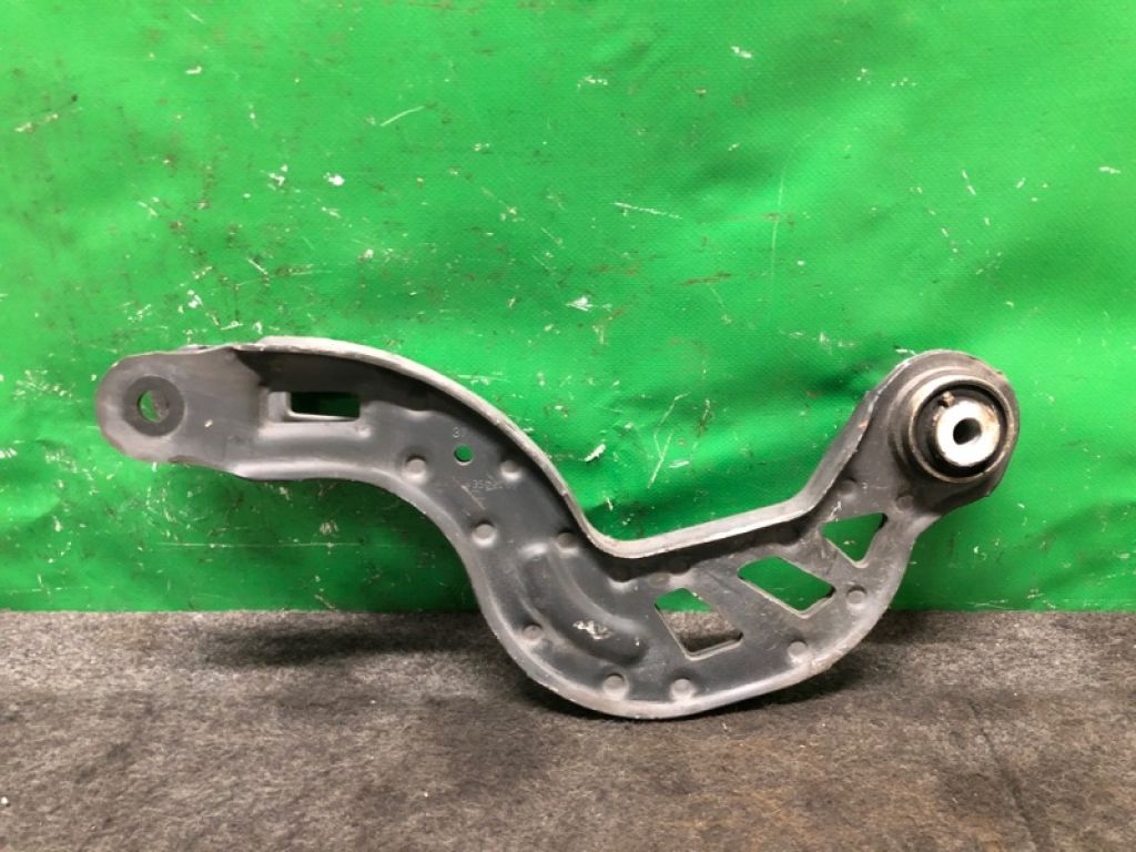 55120-5DA0A | Рычаг задней подвески поперечный верхний прав. INFINITI QX30 16-20