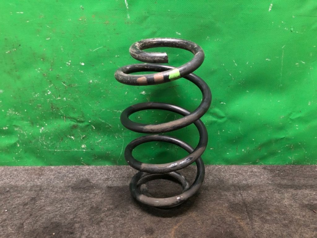 55020-5DE0A | Пружина задньої підвіски INFINITI QX30 16-20